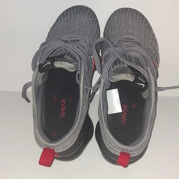 Boy's Youth or Women's Nike Vapormax - Picture 8 of 9